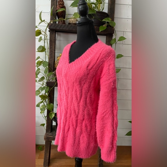 Lucky Brand: Pink Fuzzy Cable Knit V Necklace Sweater - Picture 7 of 17